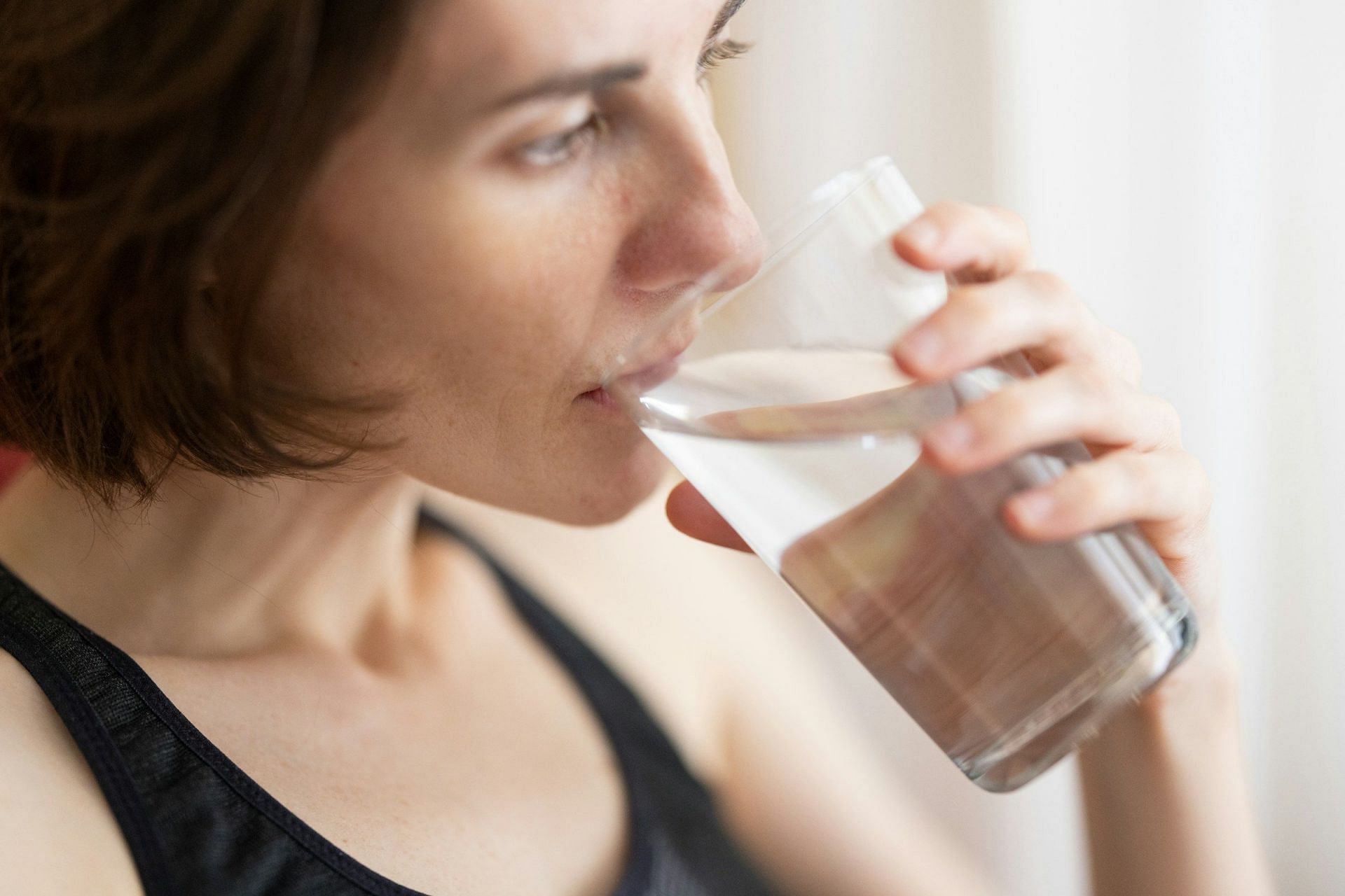 Drinking cold water can help you lose some weight (Image by Engin Akyurt/Unsplash)